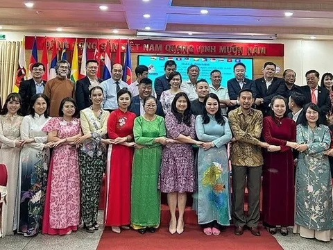 Giao lưu kết nối thương mại giữa doanh nhân Việt Nam và các nước ASEAN